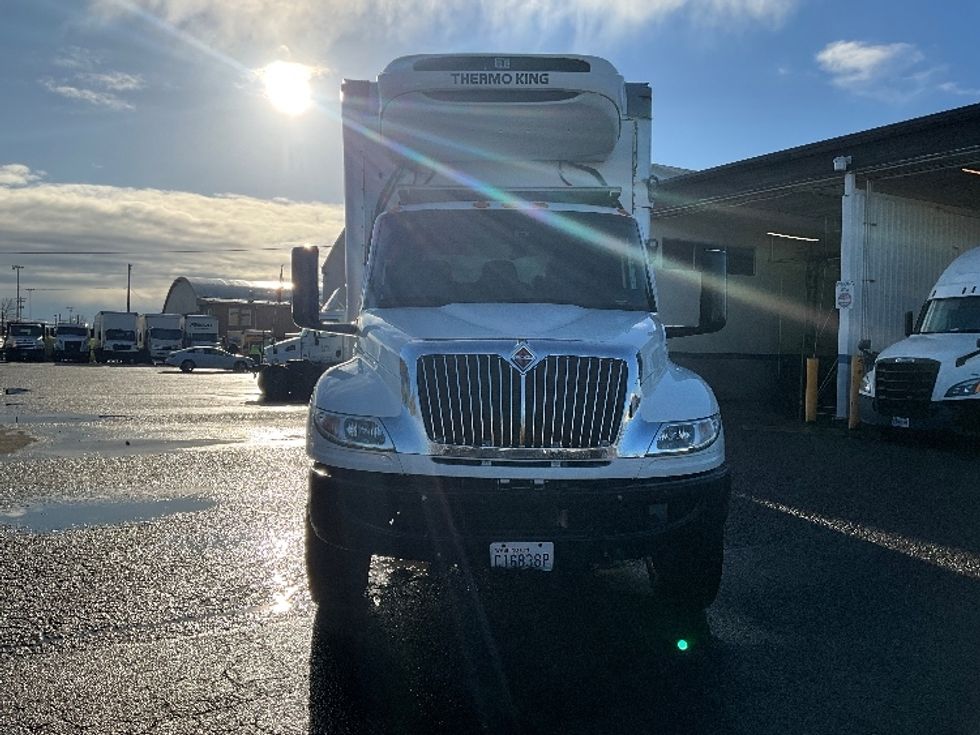 Refrigerated Truck-Light and Medium Duty Trucks-International-2019-MV607-Tacoma-WA-114,013\n\t\tmiles-$ 57,000 - Image 2