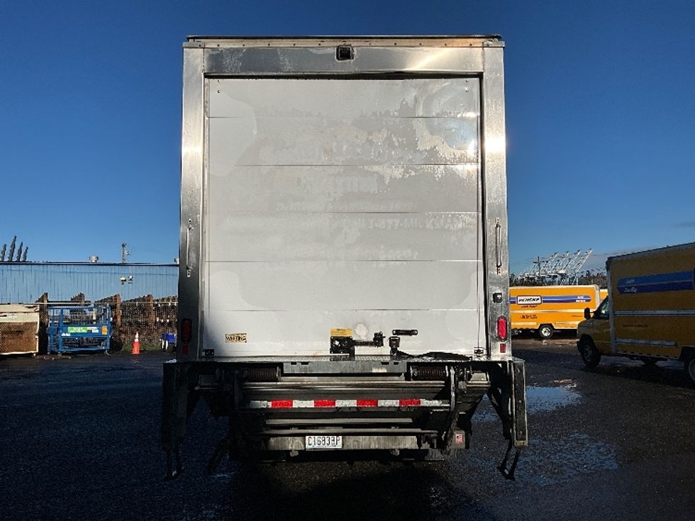 Refrigerated Truck-Light and Medium Duty Trucks-International-2019-MV607-Tacoma-WA-114,013\n\t\tmiles-$ 57,000 - Image 7