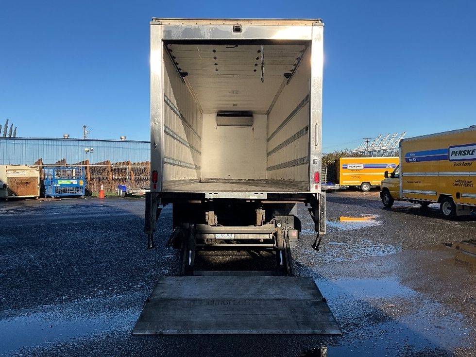 Refrigerated Truck-Light and Medium Duty Trucks-International-2019-MV607-Tacoma-WA-114,013\n\t\tmiles-$ 57,000 - Image 9