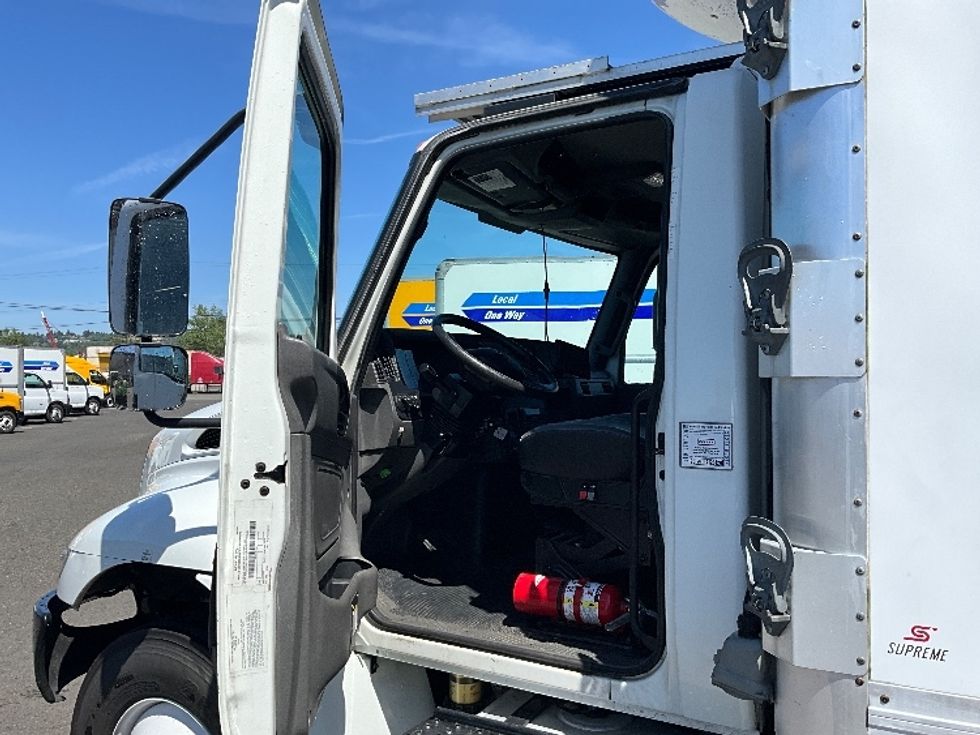 Refrigerated Truck-Light and Medium Duty Trucks-International-2019-MV607-Tacoma-WA-82,102\n\t\tmiles-$ 43,750 - Image 16