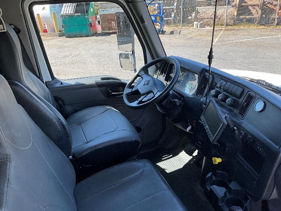 Refrigerated Truck-Light and Medium Duty Trucks-International-2019-MV607-Tacoma-WA-82,102\n\t\tmiles-$ 43,750 - Image 22