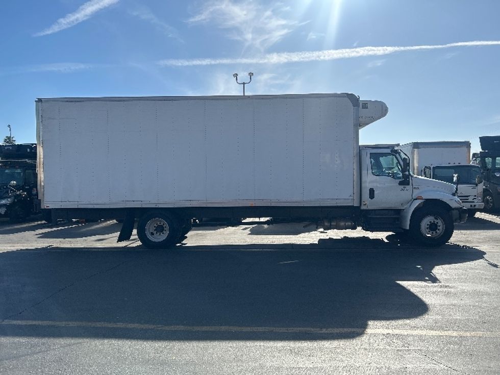 Refrigerated Truck-Light and Medium Duty Trucks-International-2019-MV607-Torrance-CA-119,720\n\t\tmiles-$ 56,000 - Image 15