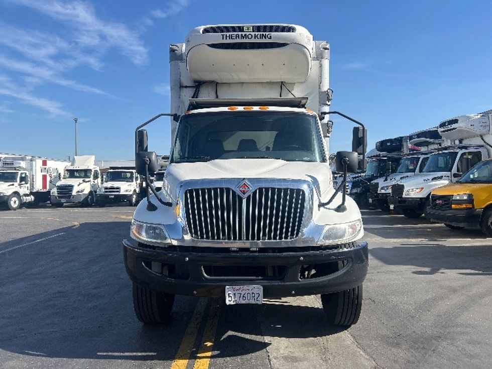Refrigerated Truck-Light and Medium Duty Trucks-International-2019-MV607-Torrance-CA-119,720\n\t\tmiles-$ 56,000 - Image 2