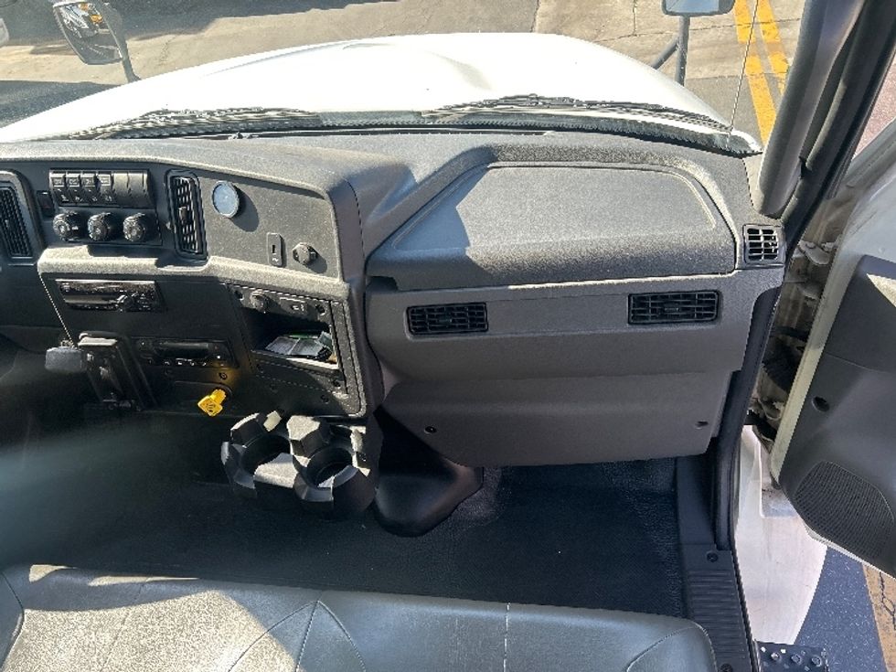 Refrigerated Truck-Light and Medium Duty Trucks-International-2019-MV607-Torrance-CA-119,720\n\t\tmiles-$ 56,000 - Image 21
