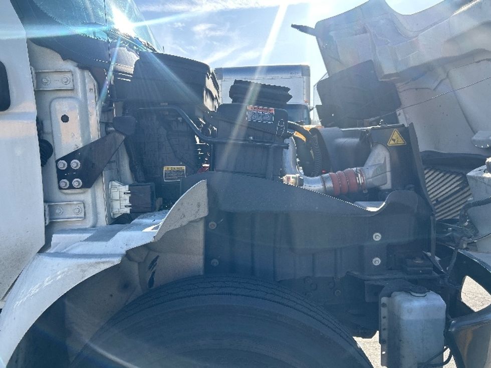 Refrigerated Truck-Light and Medium Duty Trucks-International-2019-MV607-Torrance-CA-119,720\n\t\tmiles-$ 56,000 - Image 23