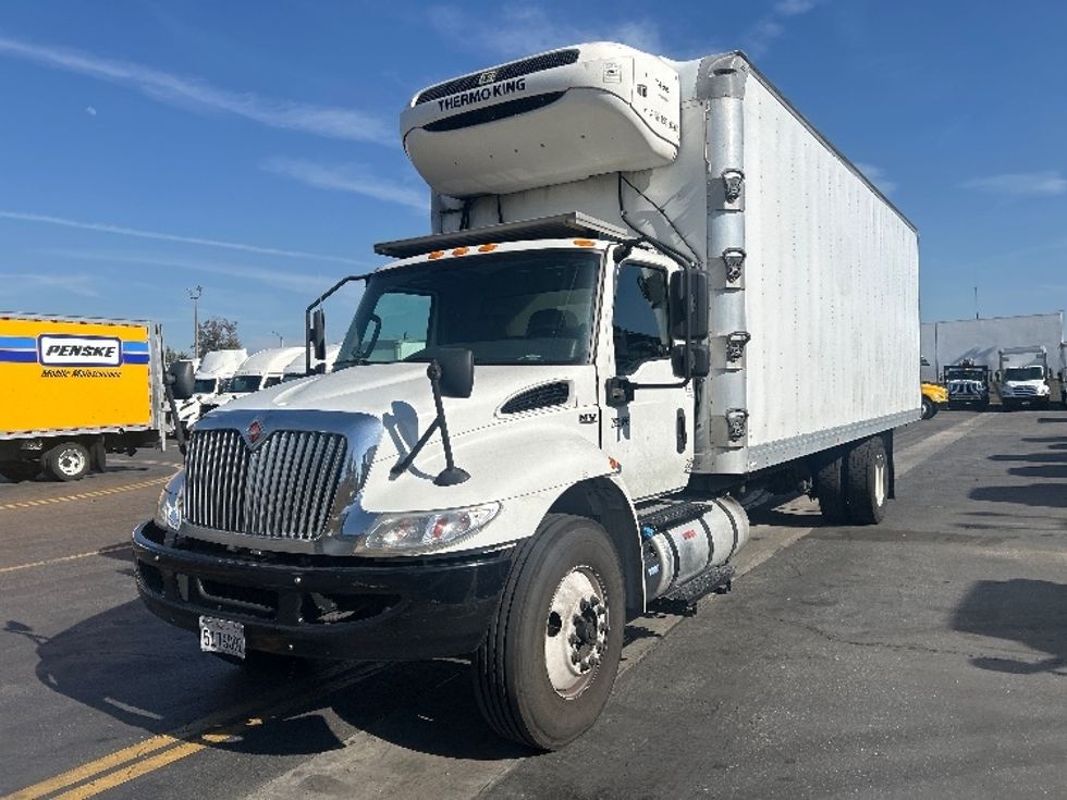 Refrigerated Truck-Light and Medium Duty Trucks-International-2019-MV607-Torrance-CA-119,720\n\t\tmiles-$ 56,000 - Image 3
