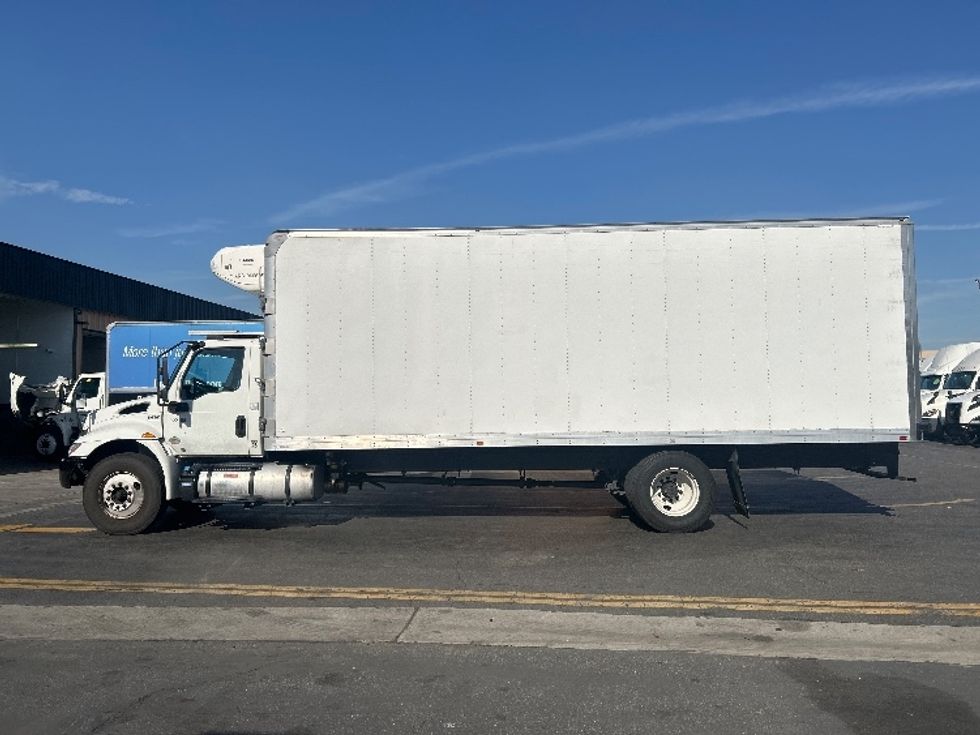 Refrigerated Truck-Light and Medium Duty Trucks-International-2019-MV607-Torrance-CA-119,720\n\t\tmiles-$ 56,000 - Image 4