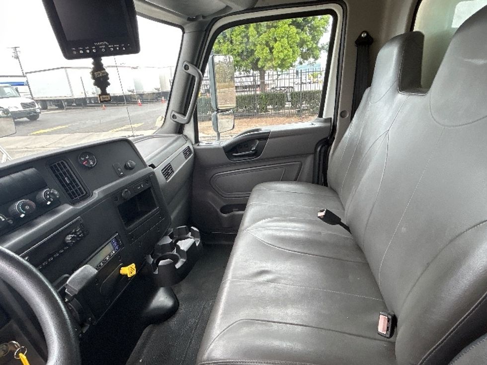 Refrigerated Truck-Light and Medium Duty Trucks-International-2019-MV607-Torrance-CA-46,385\n\t\tmiles-$ 65,250 - Image 19