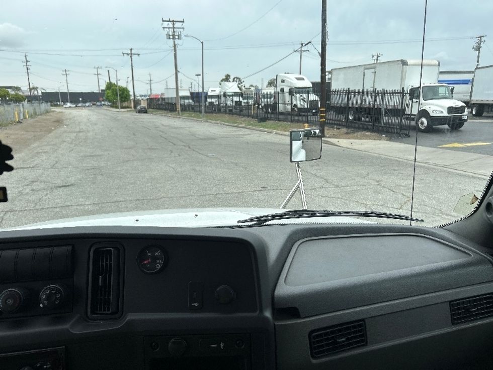 Refrigerated Truck-Light and Medium Duty Trucks-International-2019-MV607-Torrance-CA-46,385\n\t\tmiles-$ 65,250 - Image 21