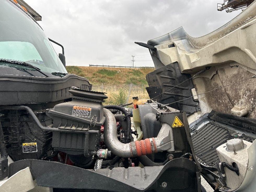 Refrigerated Truck-Light and Medium Duty Trucks-International-2019-MV607-Torrance-CA-46,385\n\t\tmiles-$ 65,250 - Image 23