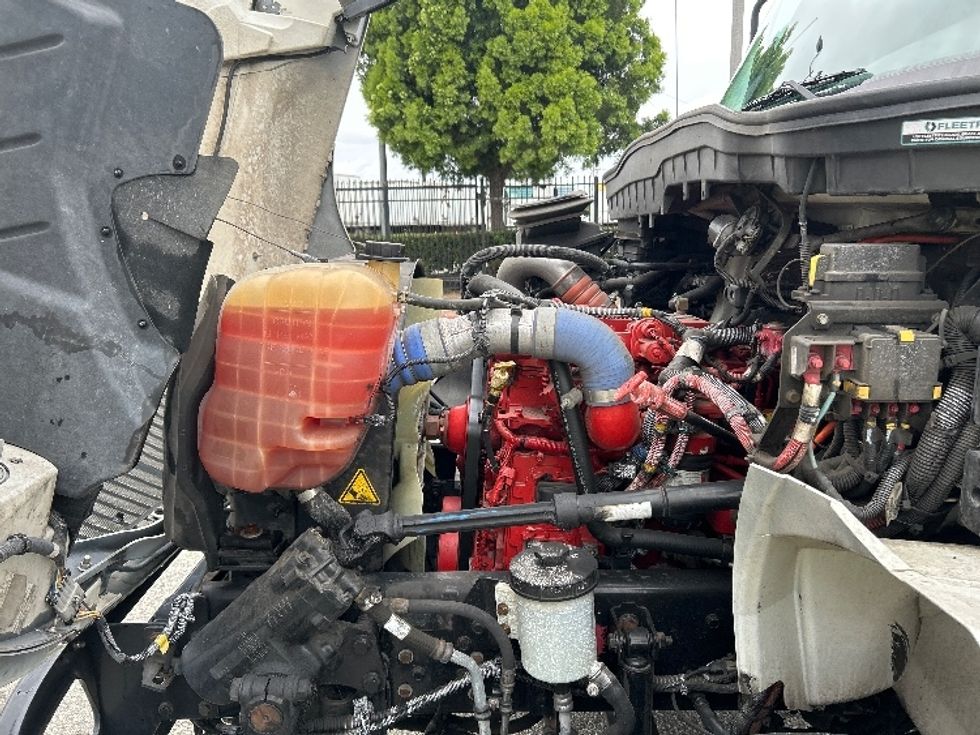 Refrigerated Truck-Light and Medium Duty Trucks-International-2019-MV607-Torrance-CA-46,385\n\t\tmiles-$ 65,250 - Image 24