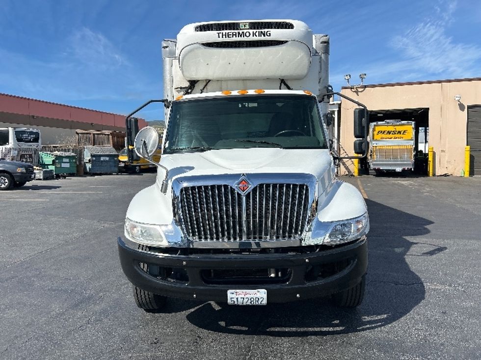 Refrigerated Truck-Light and Medium Duty Trucks-International-2019-MV607-West Sacramento-CA-125,748\n\t\tmiles-$ 47,250 - Image 2