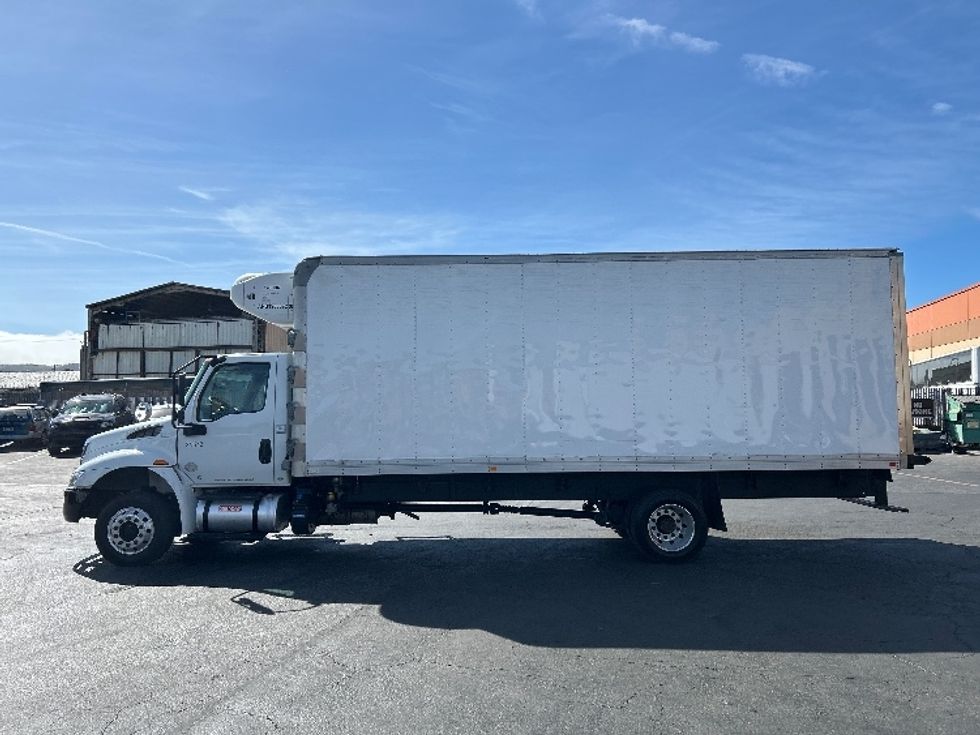 Refrigerated Truck-Light and Medium Duty Trucks-International-2019-MV607-West Sacramento-CA-125,748\n\t\tmiles-$ 47,250 - Image 4