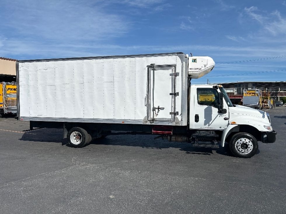 Refrigerated Truck-Light and Medium Duty Trucks-International-2019-MV607-West Sacramento-CA-125,748\n\t\tmiles-$ 47,250 - Image 14