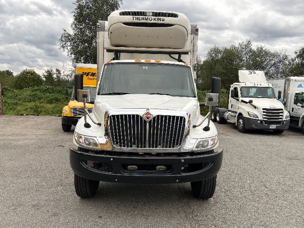 Refrigerated Truck-Light and Medium Duty Trucks-International-2020-MV607-Abbotsford-BC-187,109\n\t\tkm-$ 53,000 - Image 2