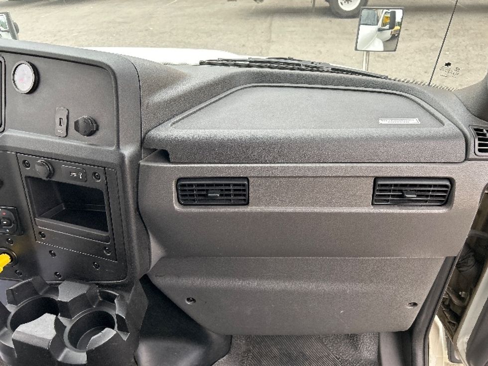 Refrigerated Truck-Light and Medium Duty Trucks-International-2020-MV607-Abbotsford-BC-187,109\n\t\tkm-$ 53,000 - Image 20