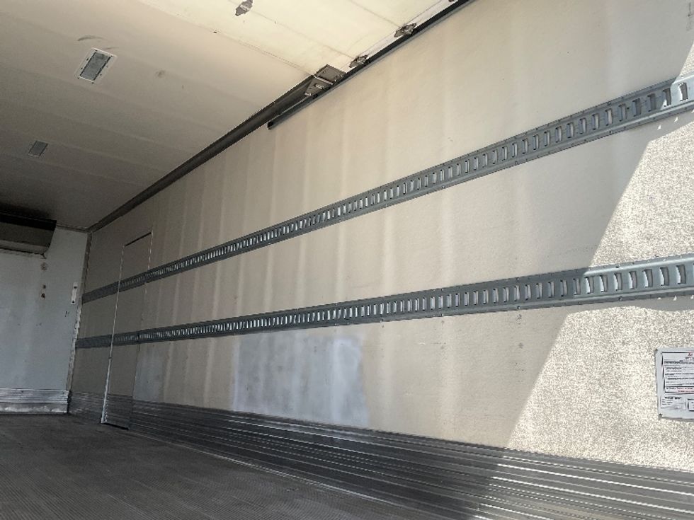 Refrigerated Truck-Light and Medium Duty Trucks-International-2020-MV607-Anaheim-CA-124,350\n\t\tmiles-$ 67,750 - Image 12