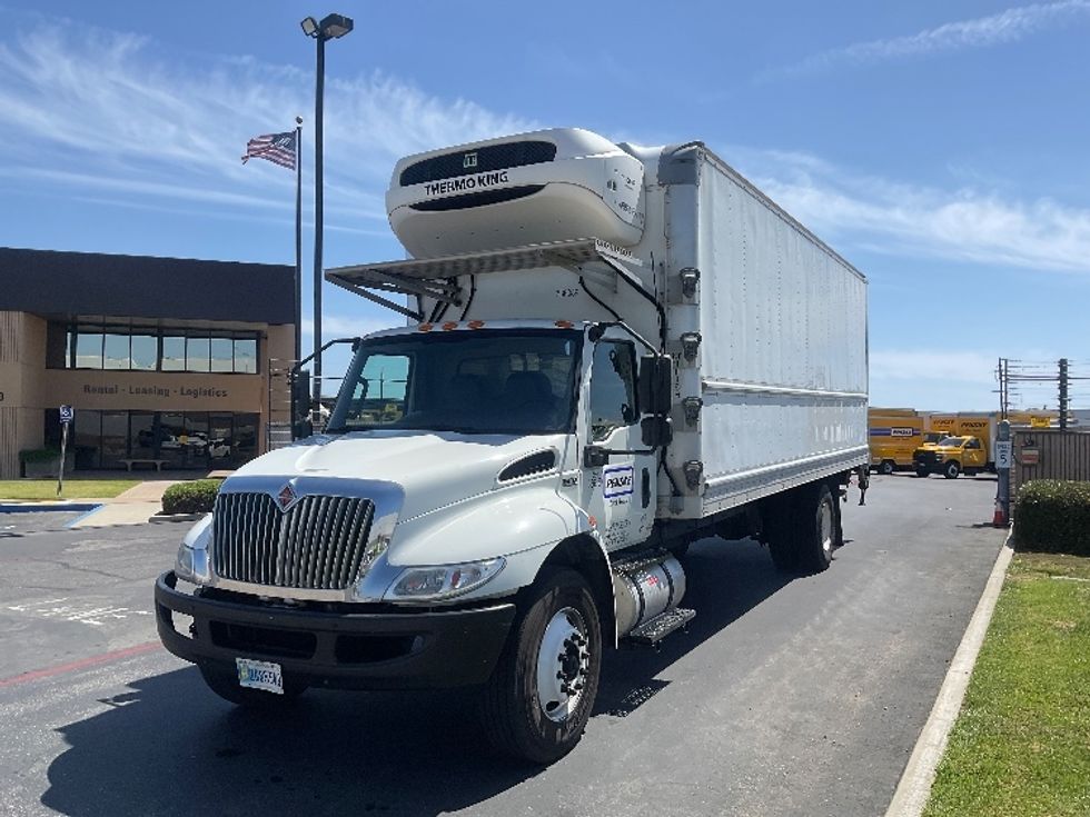 Refrigerated Truck-Light and Medium Duty Trucks-International-2020-MV607-Anaheim-CA-124,350\n\t\tmiles-$ 67,750 - Image 3