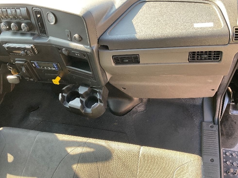 Refrigerated Truck-Light and Medium Duty Trucks-International-2020-MV607-Anaheim-CA-92,558\n\t\tmiles-$ 62,250 - Image 21