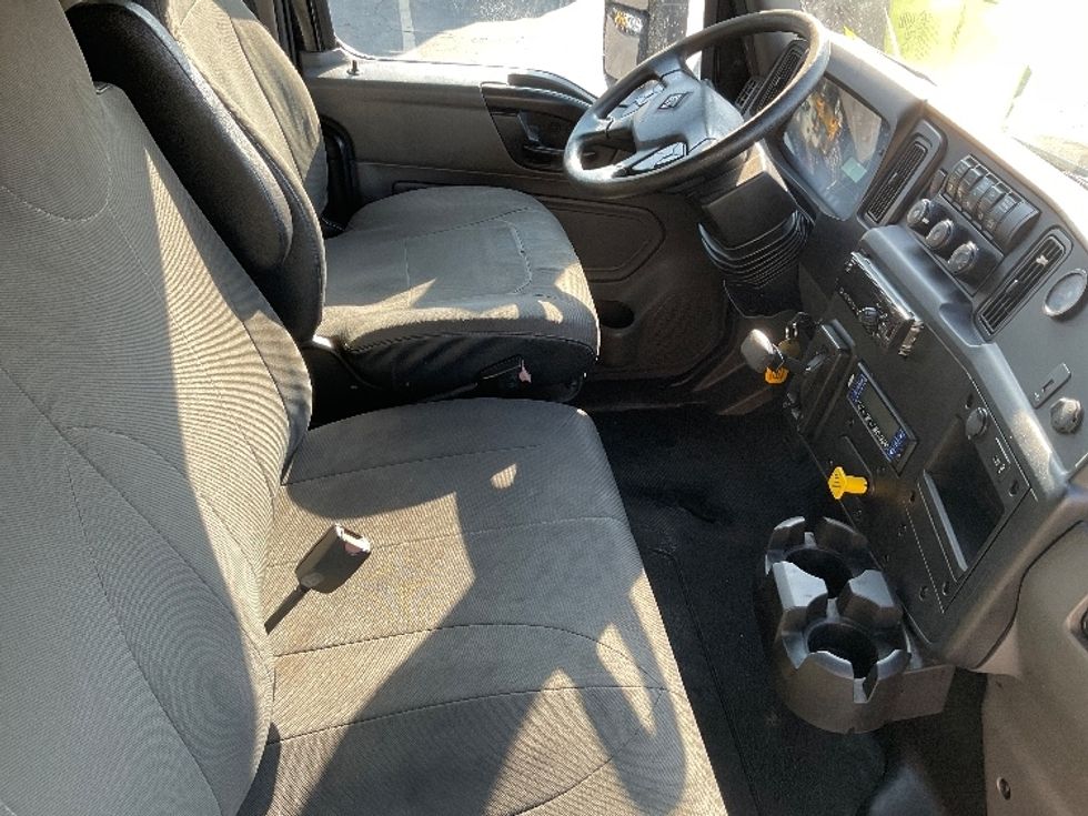 Refrigerated Truck-Light and Medium Duty Trucks-International-2020-MV607-Anaheim-CA-92,558\n\t\tmiles-$ 62,250 - Image 22