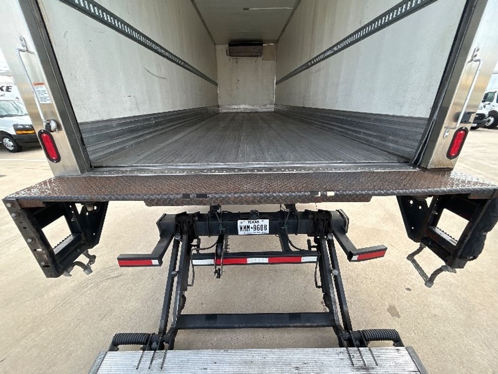 Refrigerated Truck-Light and Medium Duty Trucks-International-2020-MV607-Arlington-TX-246,915\n\t\tmiles-$ 48,000 - Image 9