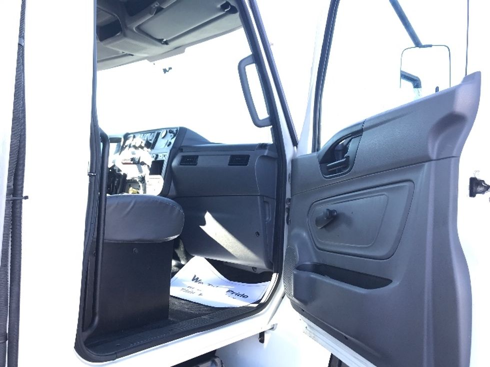 Refrigerated Truck-Light and Medium Duty Trucks-International-2020-MV607-Atlanta-GA-122,582\n\t\tmiles-$ 85,500 - Image 16