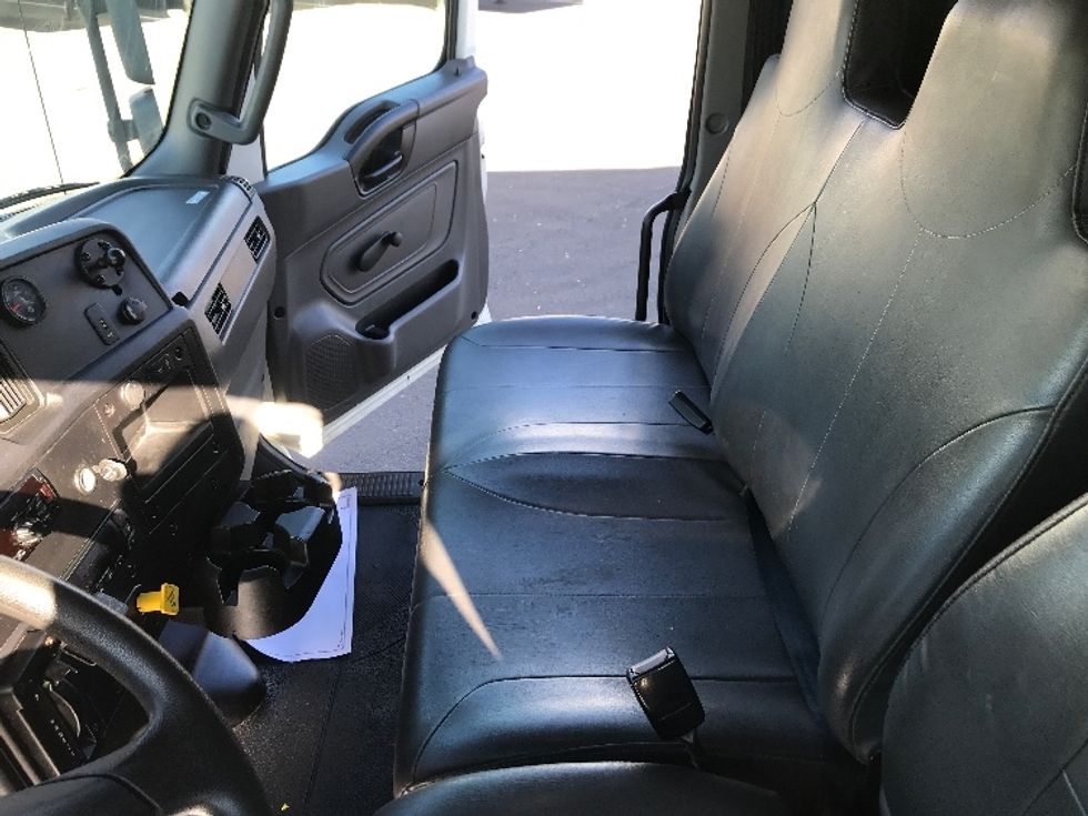 Refrigerated Truck-Light and Medium Duty Trucks-International-2020-MV607-Atlanta-GA-122,582\n\t\tmiles-$ 85,500 - Image 19