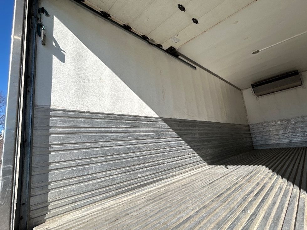 Refrigerated Truck-Light and Medium Duty Trucks-International-2020-MV607-Atlanta-GA-183,801\n\t\tmiles-$ 45,500 - Image 11