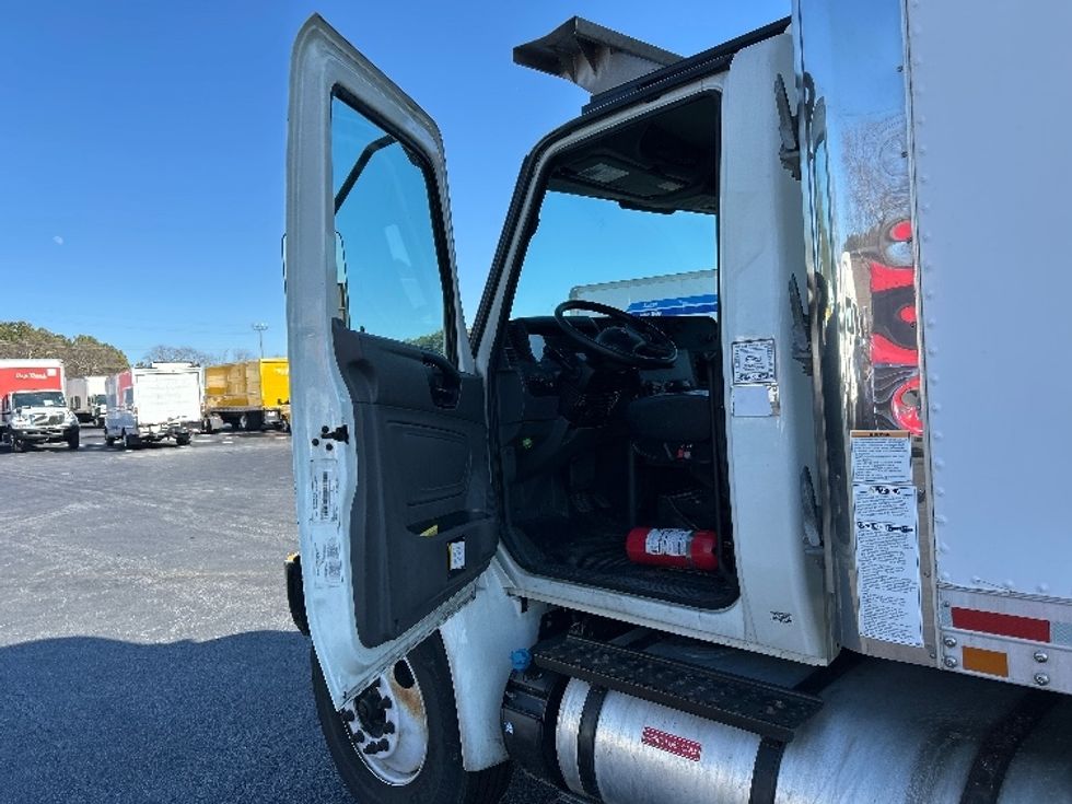 Refrigerated Truck-Light and Medium Duty Trucks-International-2020-MV607-Atlanta-GA-183,801\n\t\tmiles-$ 45,500 - Image 16
