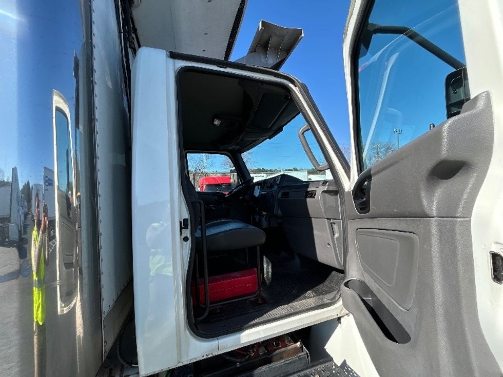 Refrigerated Truck-Light and Medium Duty Trucks-International-2020-MV607-Atlanta-GA-183,801\n\t\tmiles-$ 45,500 - Image 20