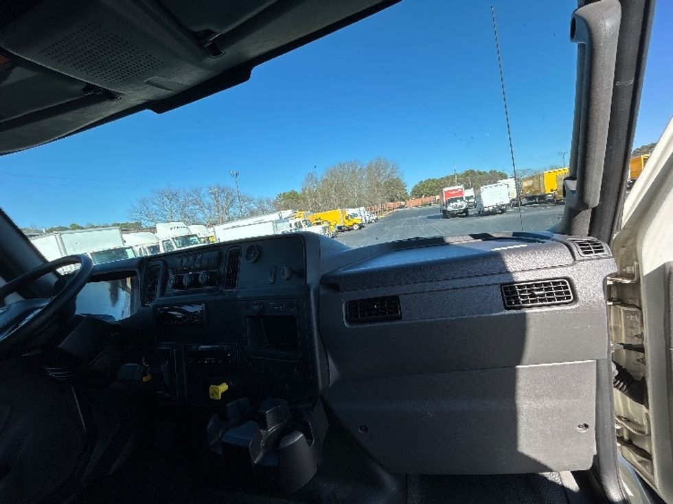 Refrigerated Truck-Light and Medium Duty Trucks-International-2020-MV607-Atlanta-GA-183,801\n\t\tmiles-$ 45,500 - Image 21