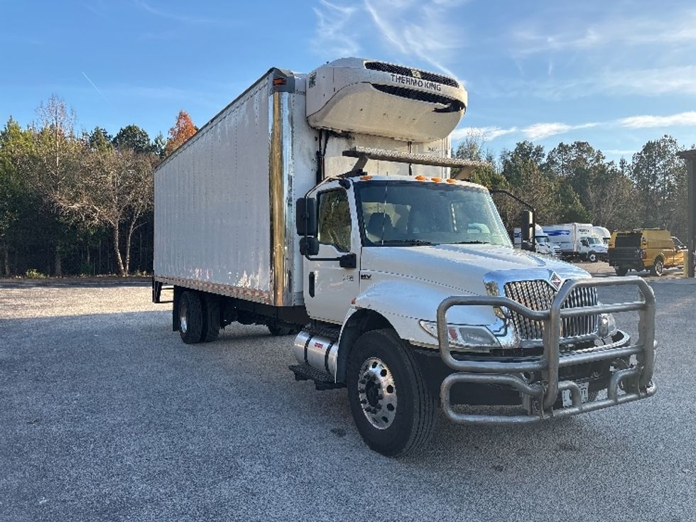 Refrigerated Truck-Light and Medium Duty Trucks-International-2020-MV607-Atlanta-GA-253,608\n\t\tmiles-$ 40,500 - Image 1