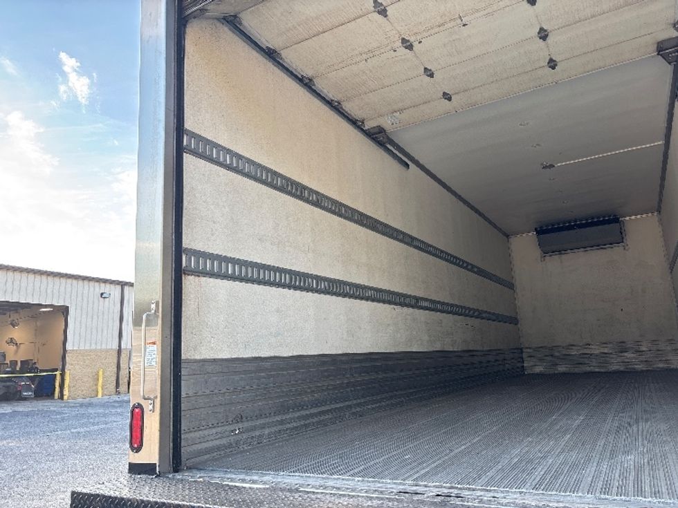 Refrigerated Truck-Light and Medium Duty Trucks-International-2020-MV607-Atlanta-GA-253,608\n\t\tmiles-$ 40,500 - Image 11