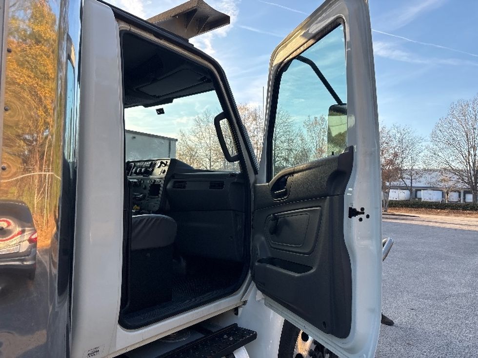 Refrigerated Truck-Light and Medium Duty Trucks-International-2020-MV607-Atlanta-GA-253,608\n\t\tmiles-$ 40,500 - Image 20