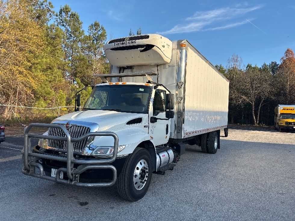 Refrigerated Truck-Light and Medium Duty Trucks-International-2020-MV607-Atlanta-GA-253,608\n\t\tmiles-$ 40,500 - Image 3