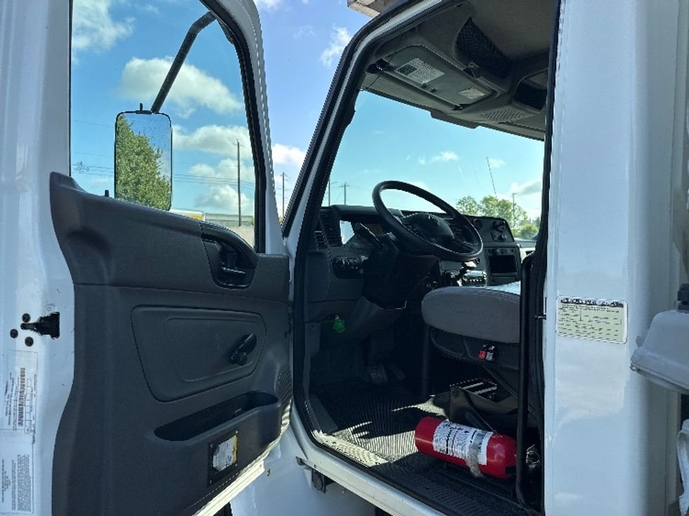 Refrigerated Truck-Light and Medium Duty Trucks-International-2020-MV607-Austin-TX-217,835\n\t\tmiles-$ 48,250 - Image 16