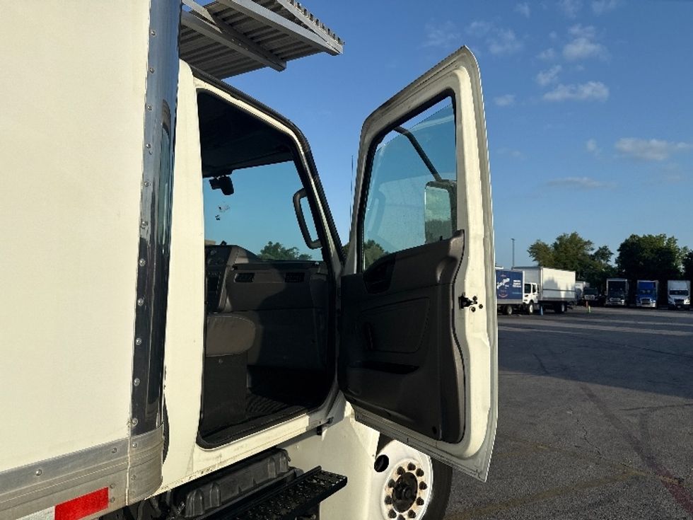 Refrigerated Truck-Light and Medium Duty Trucks-International-2020-MV607-Austin-TX-277,589\n\t\tmiles-$ 30,250 - Image 19