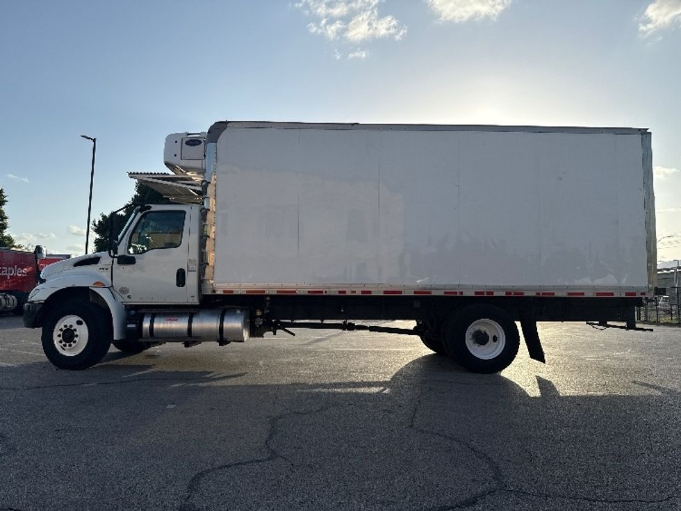 Refrigerated Truck-Light and Medium Duty Trucks-International-2020-MV607-Austin-TX-277,589\n\t\tmiles-$ 30,250 - Image 4
