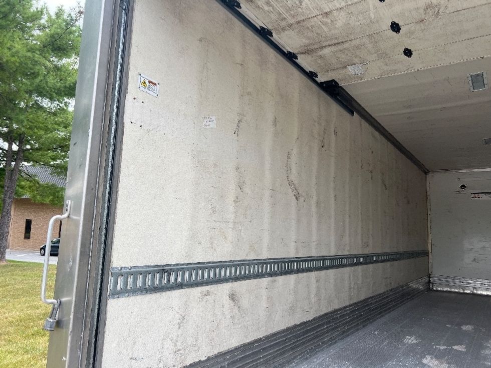 Refrigerated Truck-Light and Medium Duty Trucks-International-2020-MV607-Baltimore-MD-154,635\n\t\tmiles-$ 61,000 - Image 11