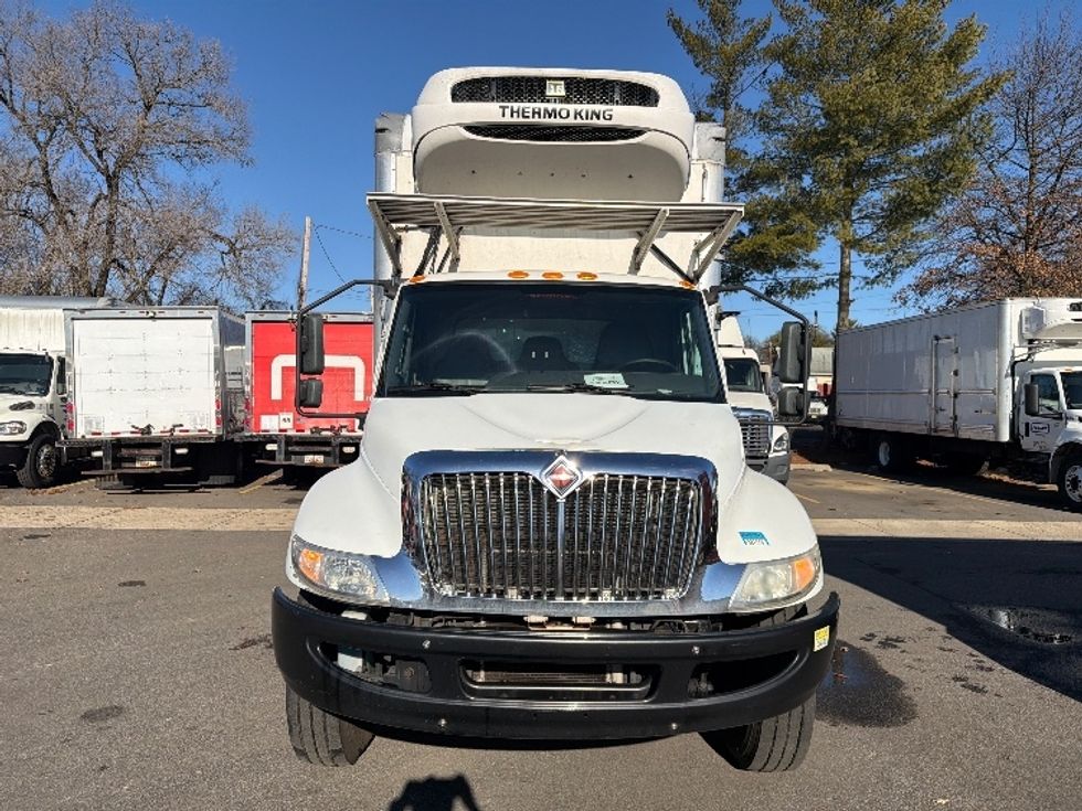 Refrigerated Truck-Light and Medium Duty Trucks-International-2020-MV607-Baltimore-MD-164,083\n\t\tmiles-$ 58,000 - Image 2
