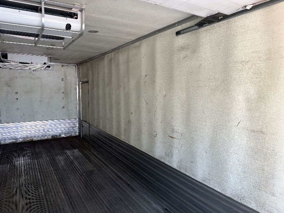 Refrigerated Truck-Light and Medium Duty Trucks-International-2020-MV607-Baltimore-MD-168,844\n\t\tmiles-$ 62,750 - Image 12