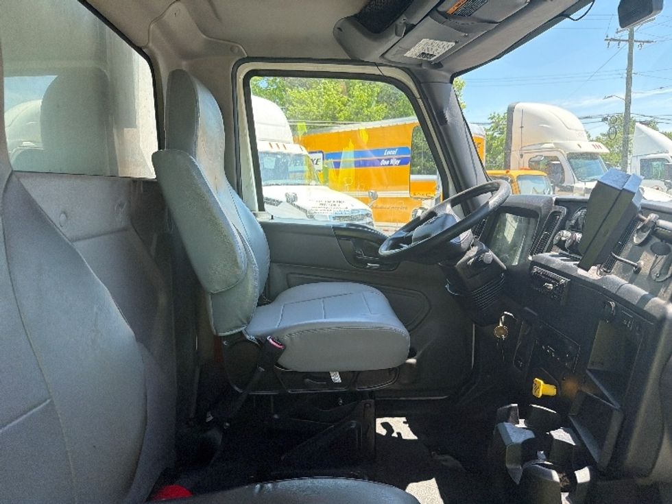 Refrigerated Truck-Light and Medium Duty Trucks-International-2020-MV607-Baltimore-MD-168,844\n\t\tmiles-$ 62,750 - Image 22