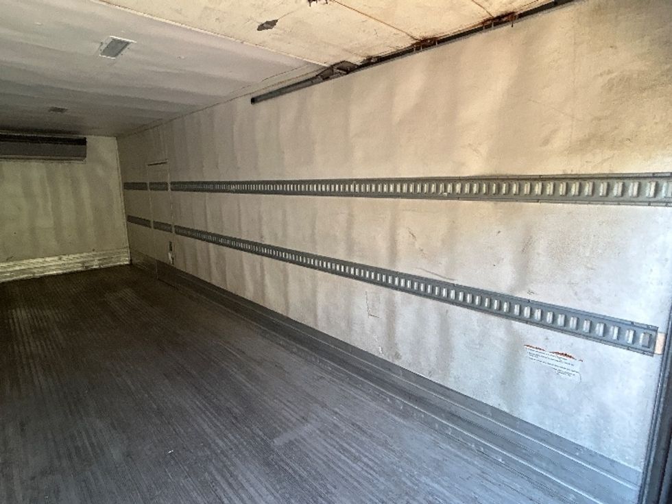 Refrigerated Truck-Light and Medium Duty Trucks-International-2020-MV607-Baltimore-MD-176,865\n\t\tmiles-$ 56,500 - Image 12