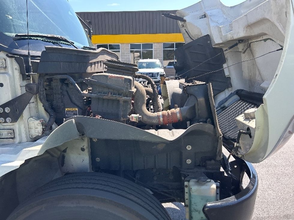 Refrigerated Truck-Light and Medium Duty Trucks-International-2020-MV607-Baltimore-MD-176,865\n\t\tmiles-$ 56,500 - Image 23