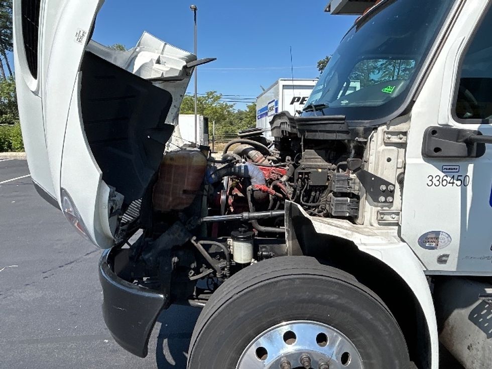 Refrigerated Truck-Light and Medium Duty Trucks-International-2020-MV607-Baltimore-MD-176,865\n\t\tmiles-$ 56,500 - Image 24