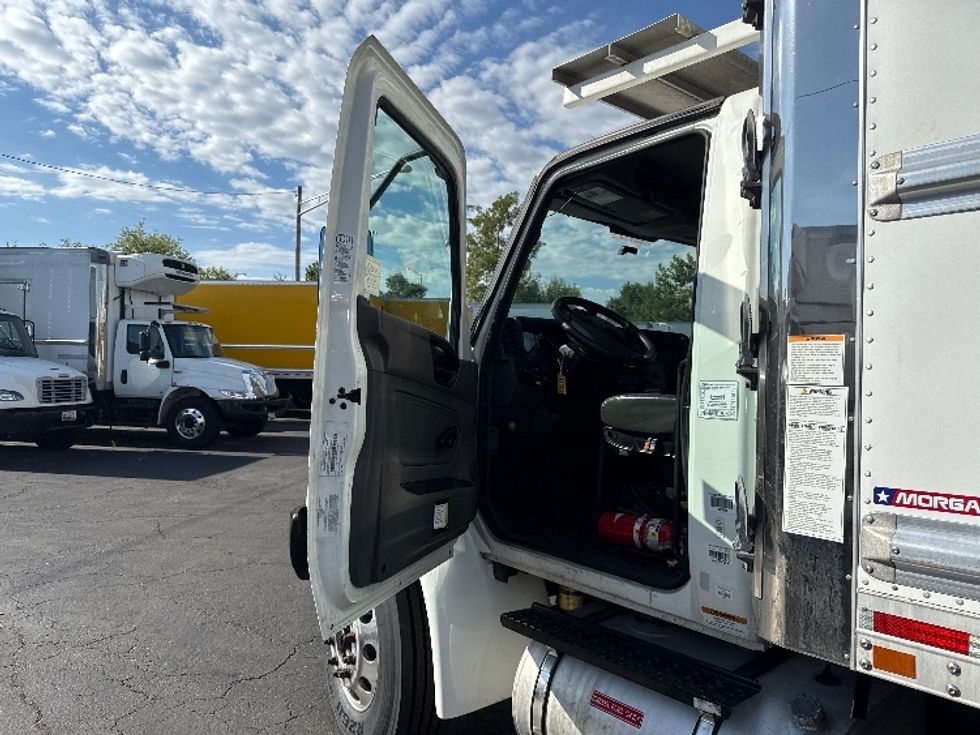 Refrigerated Truck-Light and Medium Duty Trucks-International-2020-MV607-Baltimore-MD-184,926\n\t\tmiles-$ 51,250 - Image 16