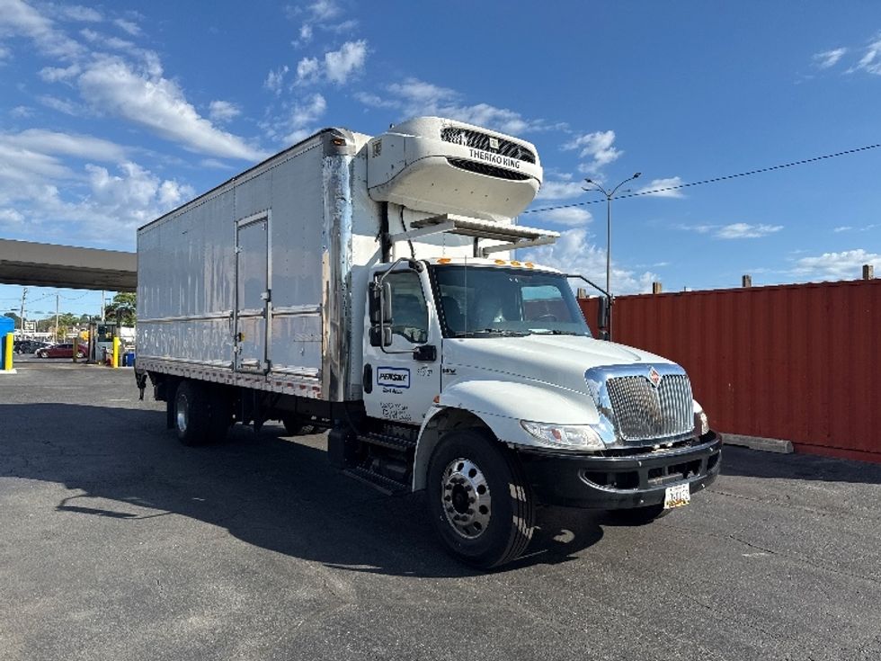 Refrigerated Truck-Light and Medium Duty Trucks-International-2020-MV607-Baltimore-MD-186,139\n\t\tmiles-$ 53,500 - Image 1