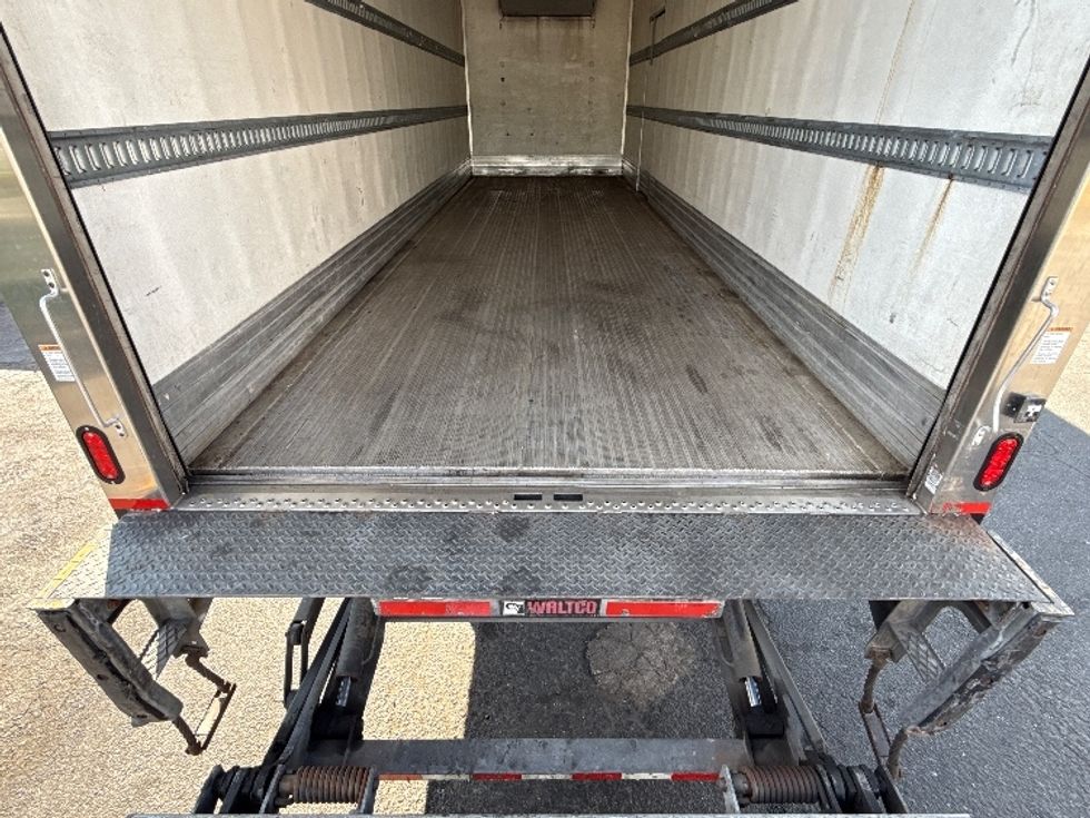 Refrigerated Truck-Light and Medium Duty Trucks-International-2020-MV607-Baltimore-MD-186,139\n\t\tmiles-$ 53,500 - Image 10