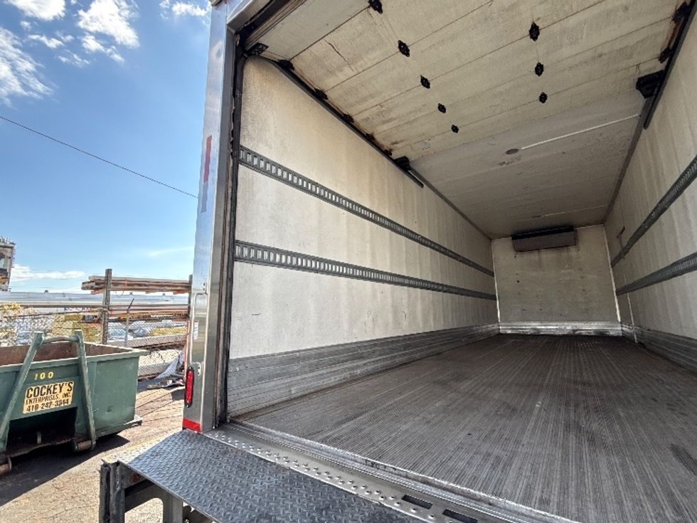 Refrigerated Truck-Light and Medium Duty Trucks-International-2020-MV607-Baltimore-MD-186,139\n\t\tmiles-$ 53,500 - Image 11