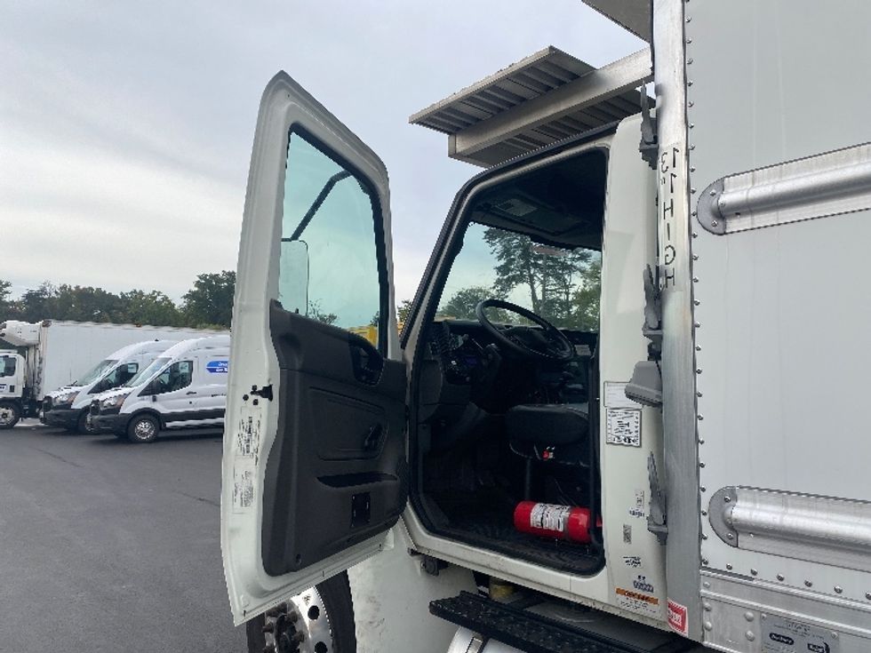 Refrigerated Truck-Light and Medium Duty Trucks-International-2020-MV607-Baltimore-MD-218,593\n\t\tmiles-$ 53,000 - Image 16